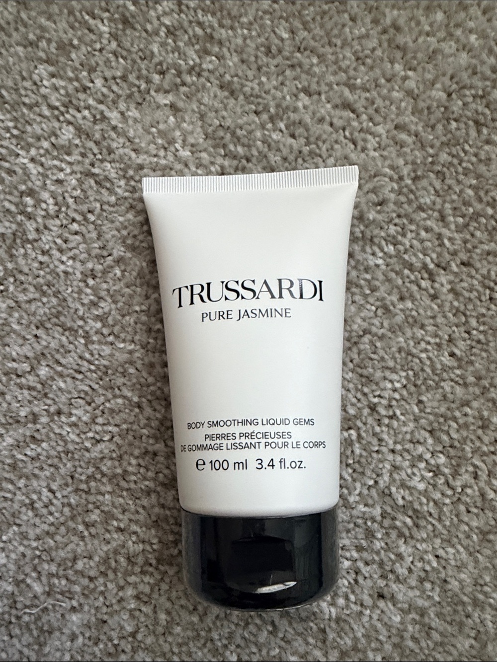 Trussardi Pure Jasmine Body Smoothing Liquid Gems - White & Black